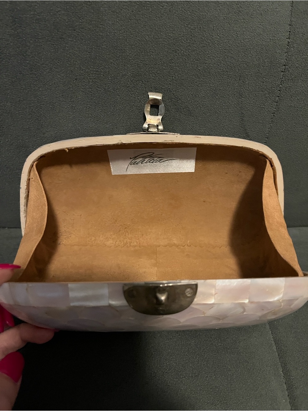 Patricia iridescent mother-of-pearl clutch - Elegant Evening Bag - Picture 6 of 8